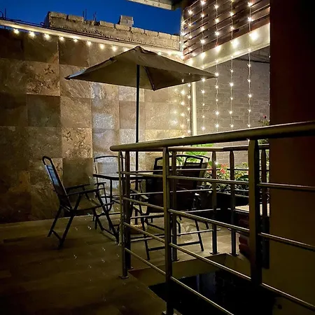 Hidden House Apartment